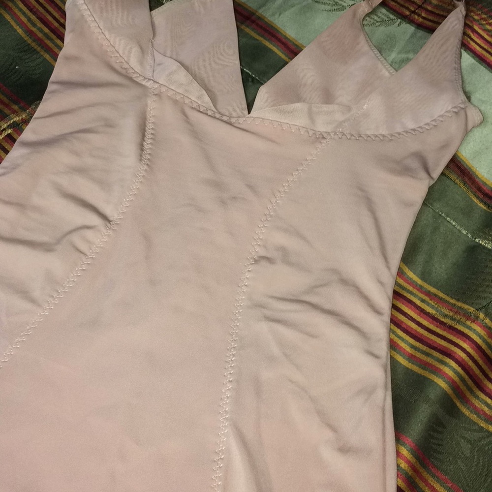 Shape luxe shape wear size Medium